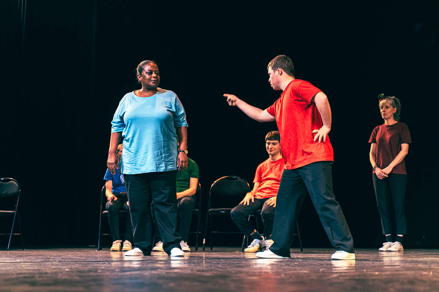 Les Renversés sur scène