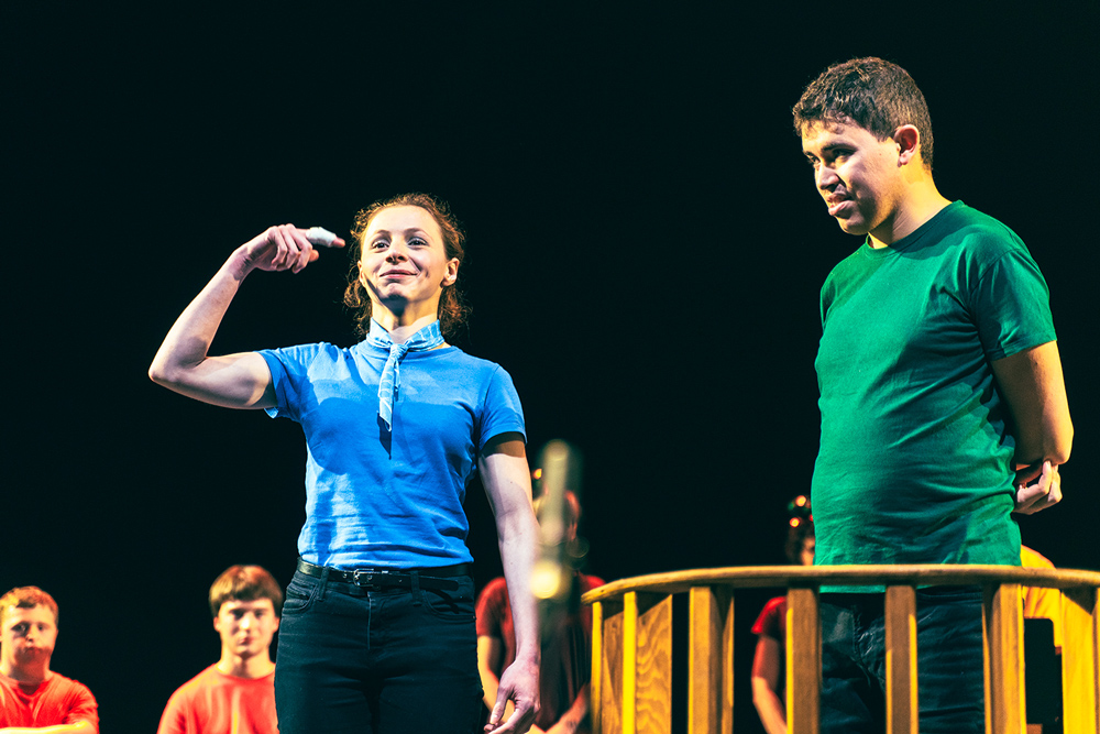 Les Renversés sur scène