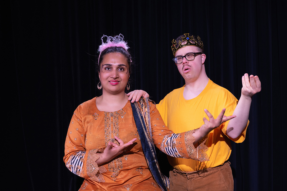 Les Renversés sur scène